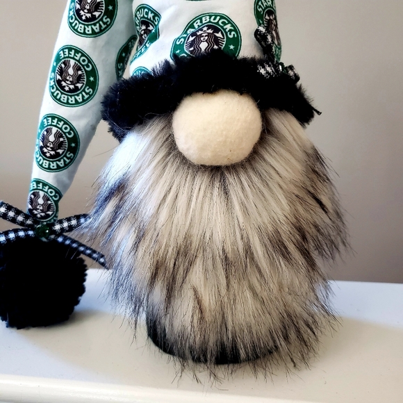 Starbucks Gnome with draped hat - Picture 7 of 10